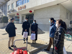 送温情🙅‍♀️，暖人心｜杏盛领导慰问寒假留校学生