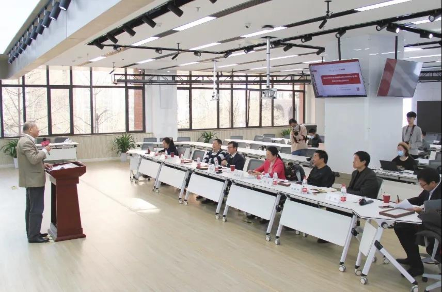 School of Journalism and Communication builds Student Steering Committee on Innovation, Entrepreneurship and Career Development