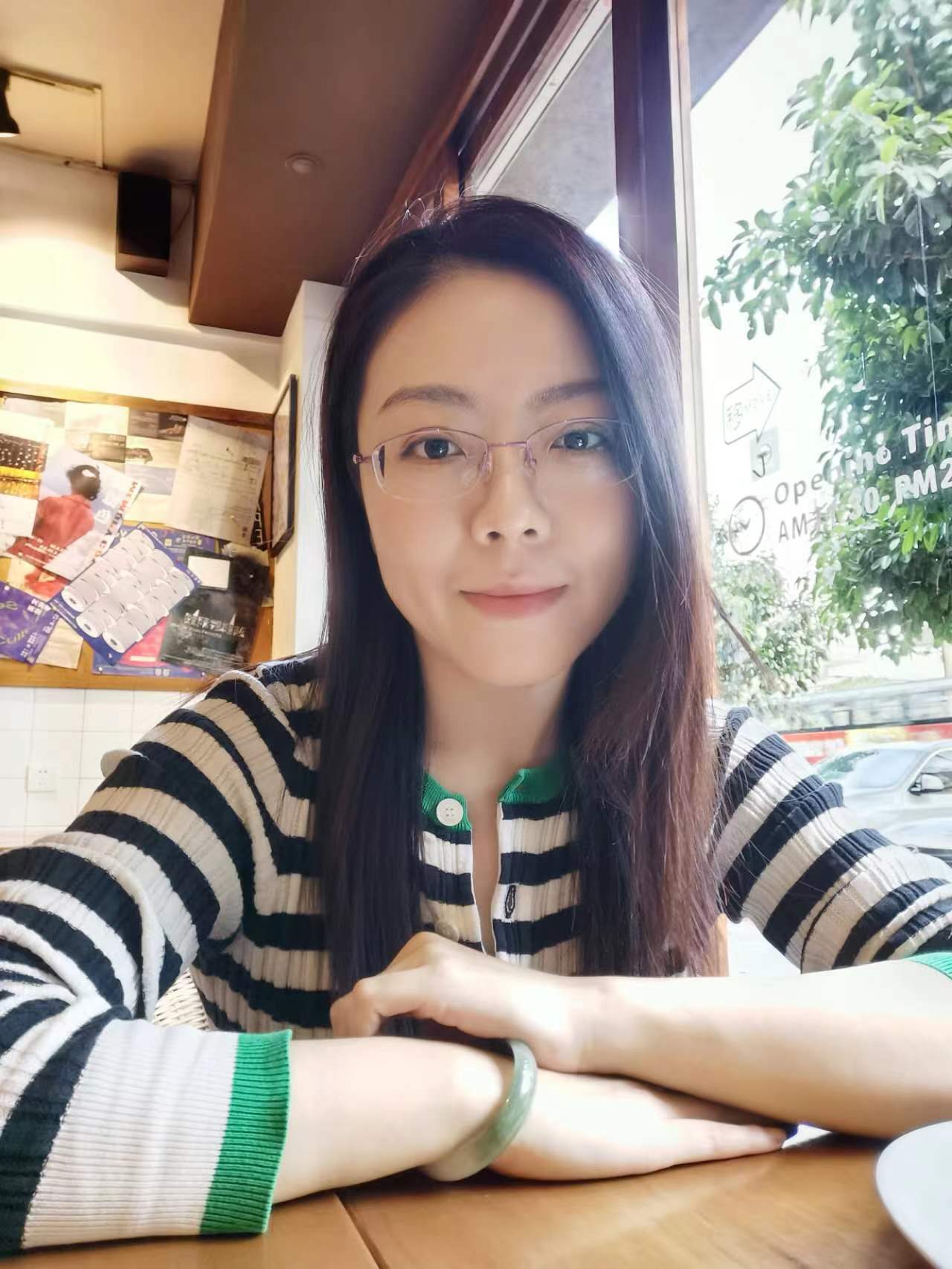 宫贺.jpg