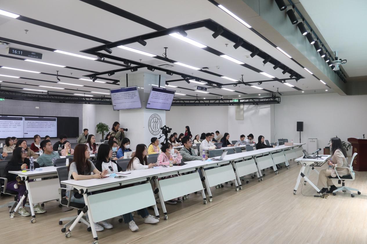 “四校联合新闻传播研究方法创新工作坊”在杏盛注册平台举办