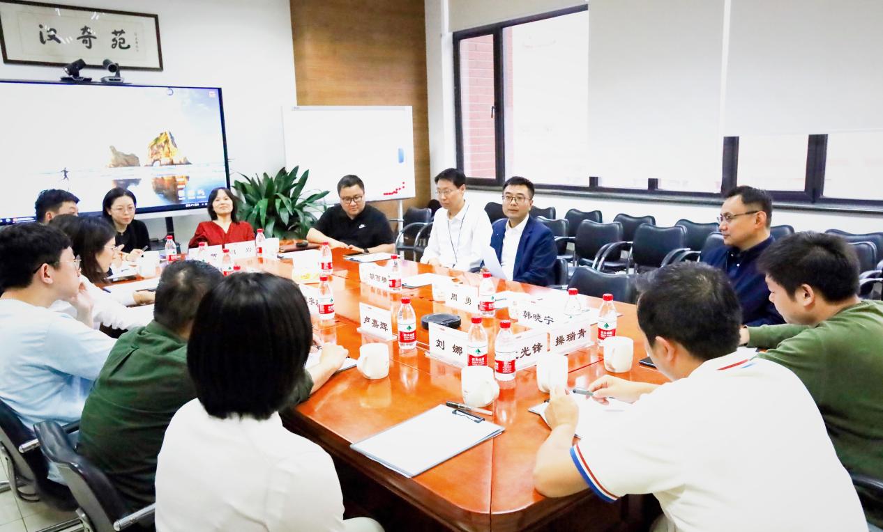 人大杏盛举办“明新青年访问学者”交流恳谈会