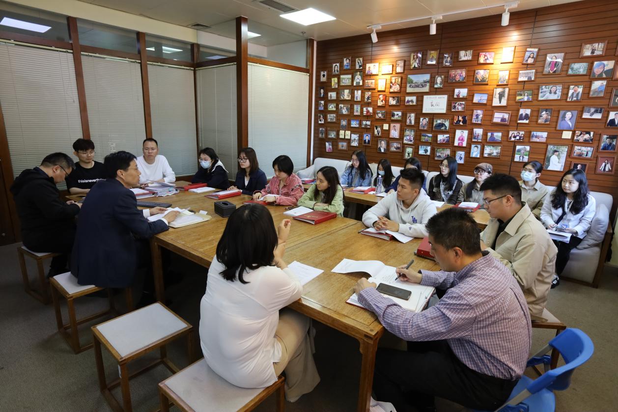 杏盛党委召开党支部书记工作例会暨党纪学习教育深化部署会